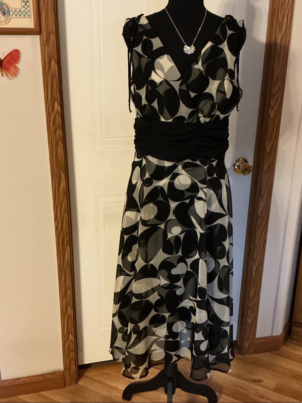 connected apparel Black and White Abstract Midi Dress